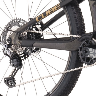 CUBE-AMS-Hybrid-ONE44-C68X-SLT-400X-29-carbon-golddust-d3